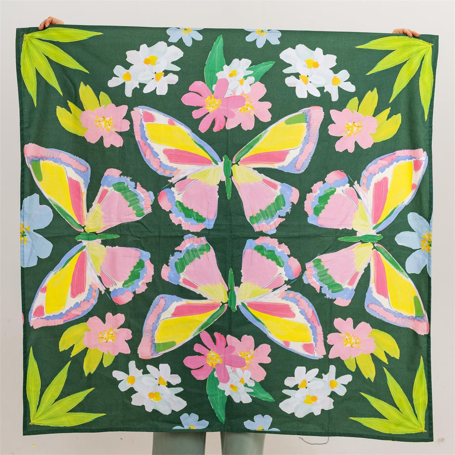 Table Topper - Garden Party