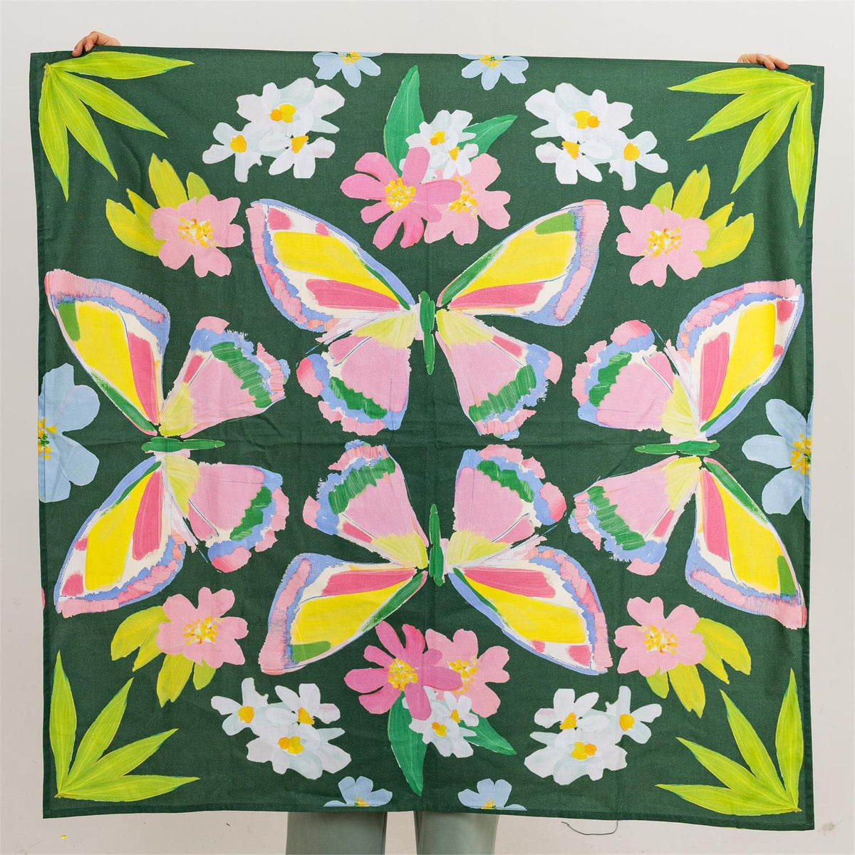 Table Topper - Garden Party