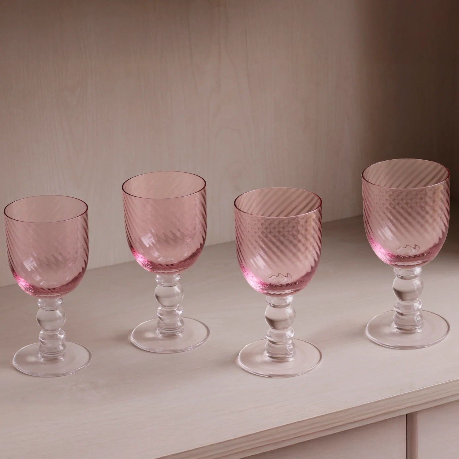 GLASS French Swirl Wine Set of 4 (Pink) 8 fl oz