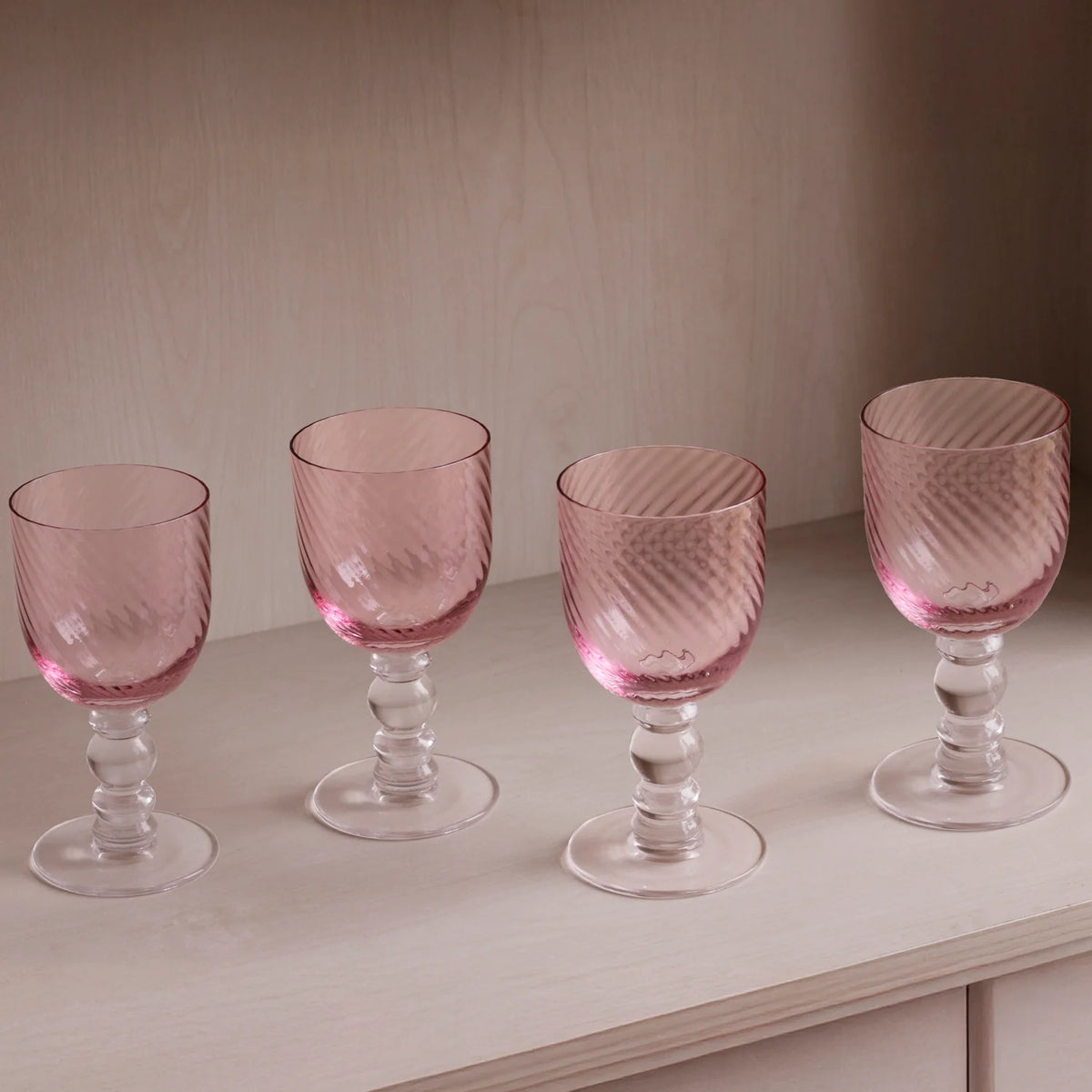 GLASS French Swirl Wine Set of 4 (Pink) 8 fl oz