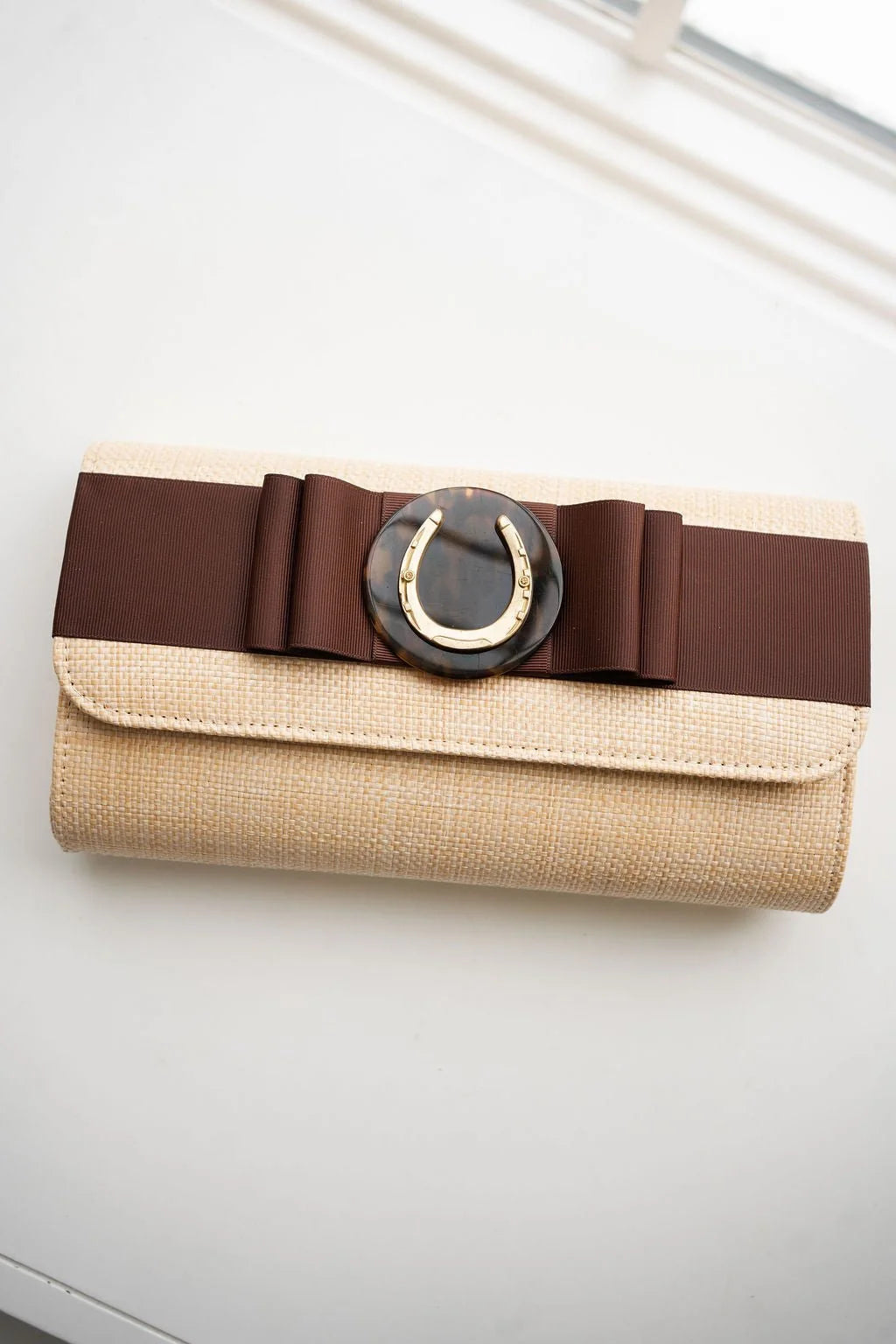 Straw Avery - Chocolate Flat Bow- Tort Circle/Horseshoe Bag
